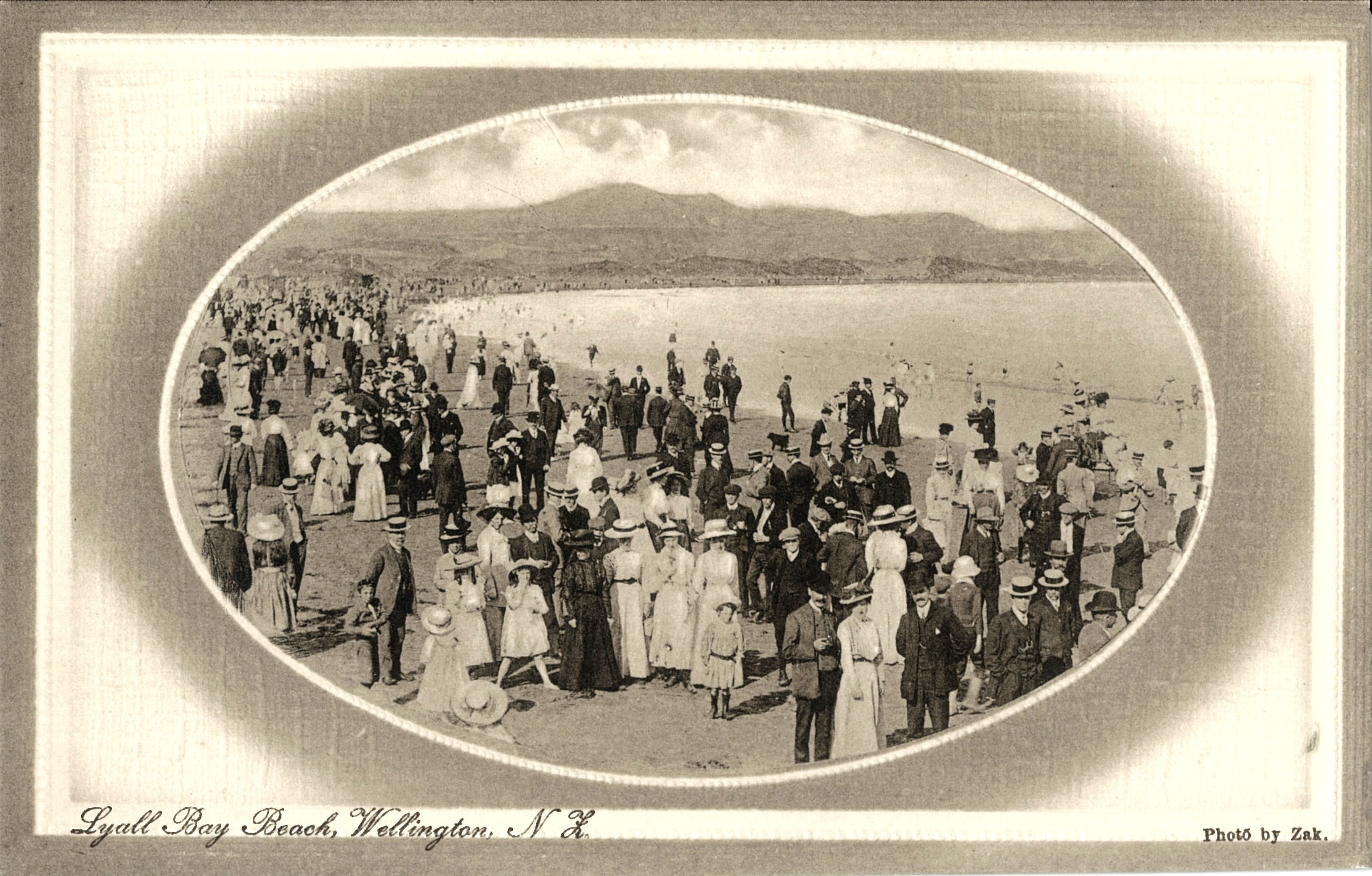 Post card of crowds gathering on Lyall Bay beach